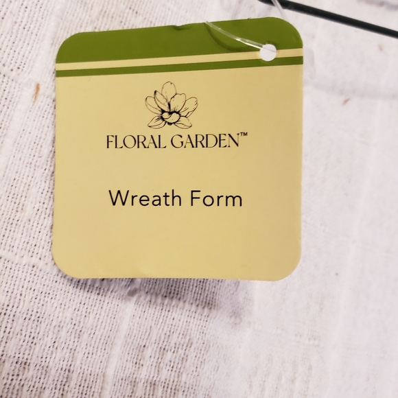 Football and star wreath forms - Picture 4 of 8